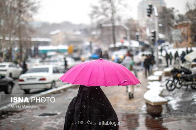 به دنبال بارندگی برف، عوامل خدمات شهری درحال گشت زنی در سطح پایتخت